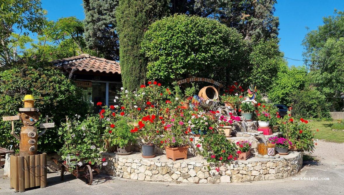 Camping ``Arc en Ciel`` - Foto 3