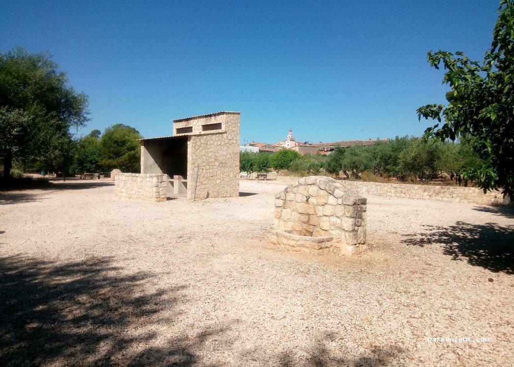 Área de autocaravanas Benissuera - Foto 3