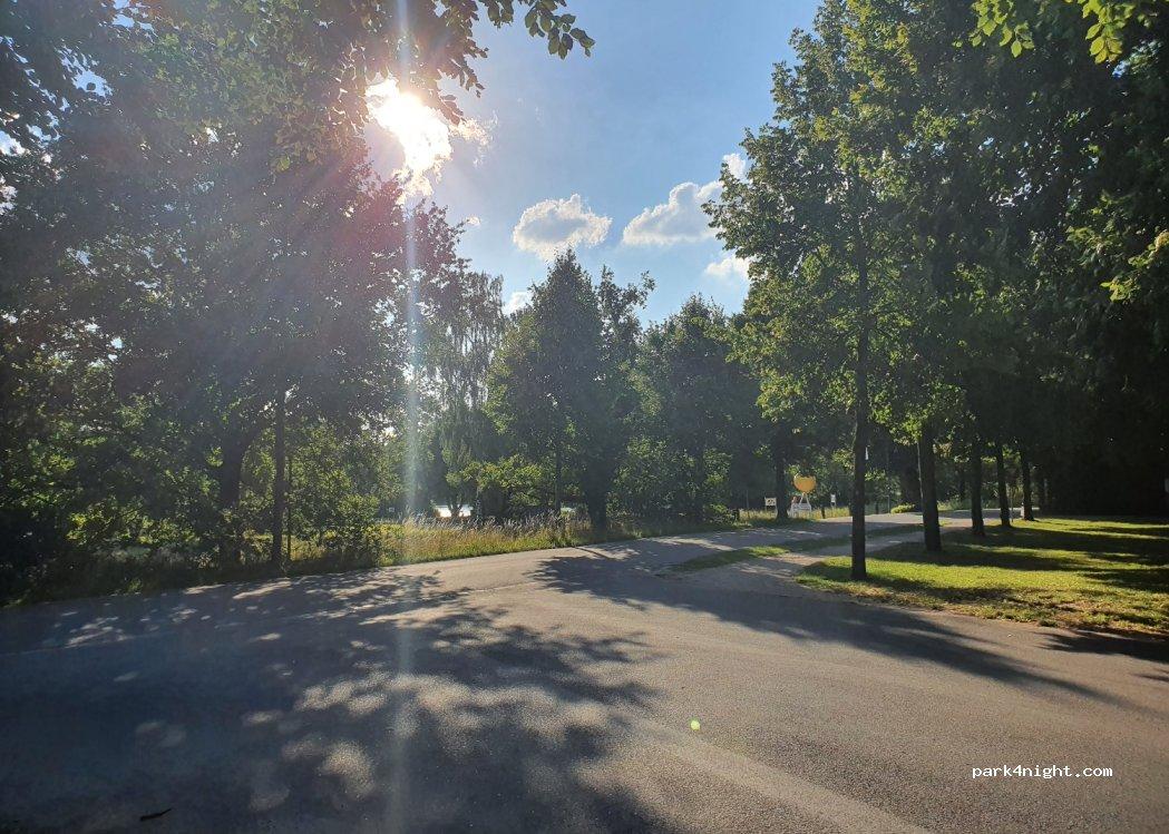 Wohnmobilstellplatz Pröbstinger Allee - Foto 3