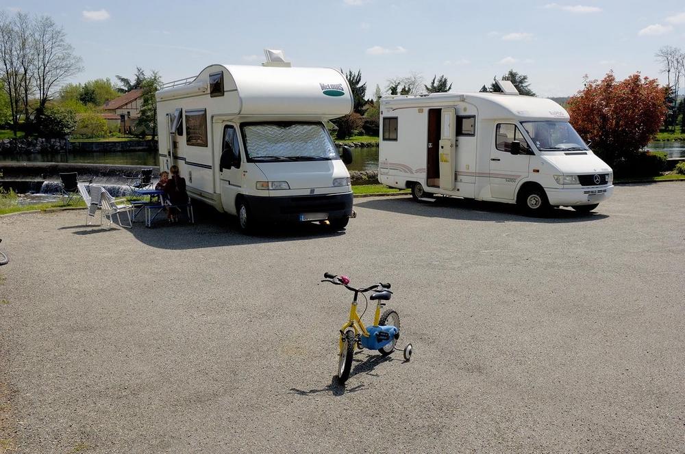 Area Sosta Camper 31260 Mazères-sur-Salat - Foto 5