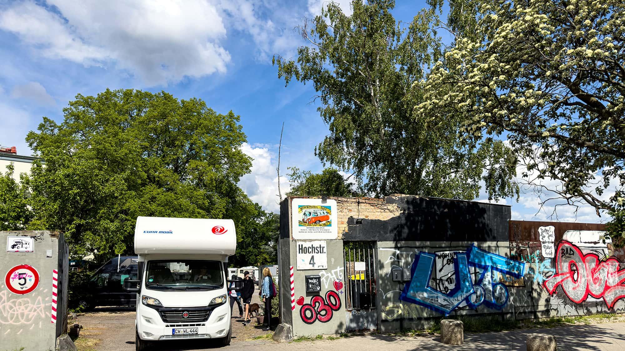 Wohnmobildauerparkplatz am Tempelhofer Feld - Foto 2