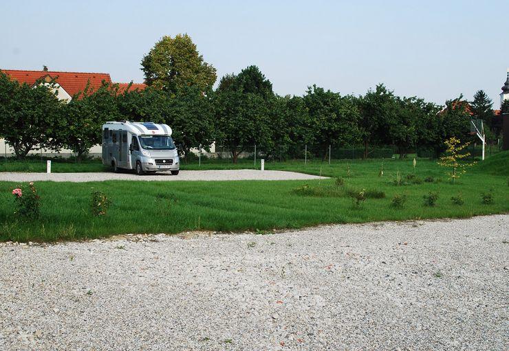 Wohnmobilstellplatz Gästehaus Rosenberger - Foto 2