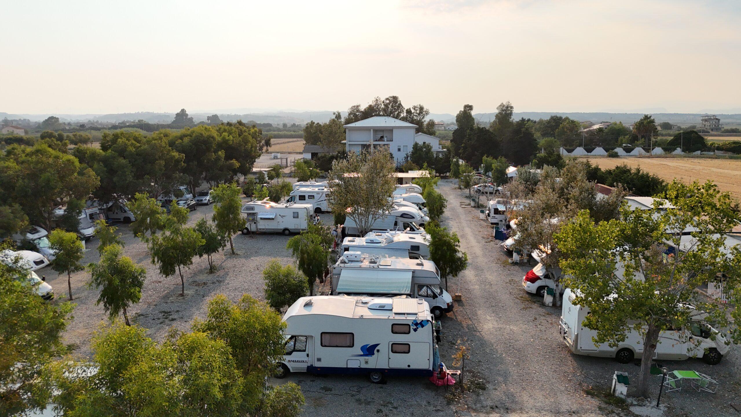 Area Sosta Camper e Caravan COGOBAY