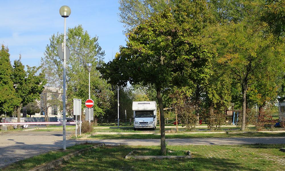 Area Sosta Camper - "Terra dei Motori" - Foto 7