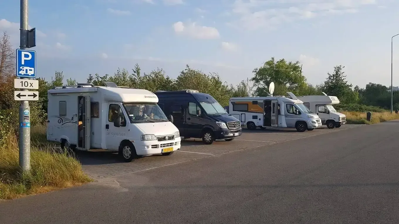 Camperplaats Eindhoven - Foto 4