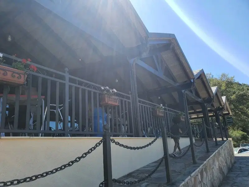 Campamento de Autocaravanas - Encoro de Prada (A Veiga) - Foto 7