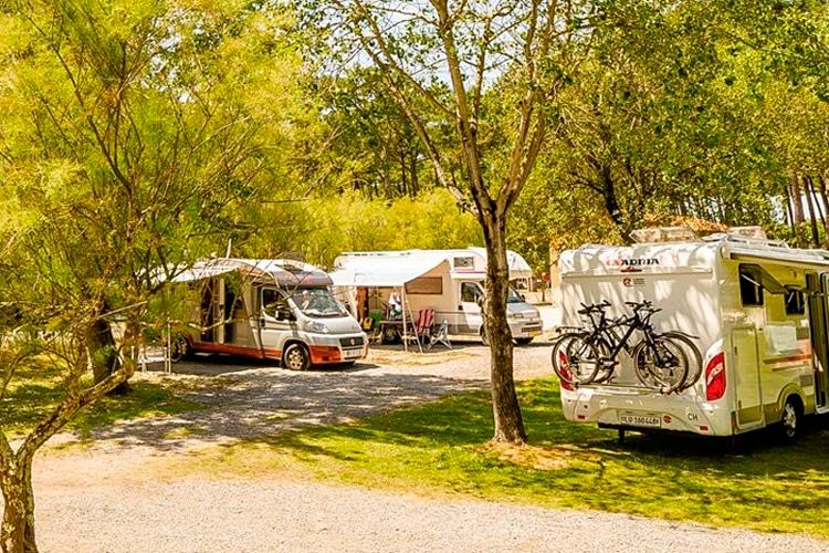 Aire de repos aux bords des Usses - Foto 5