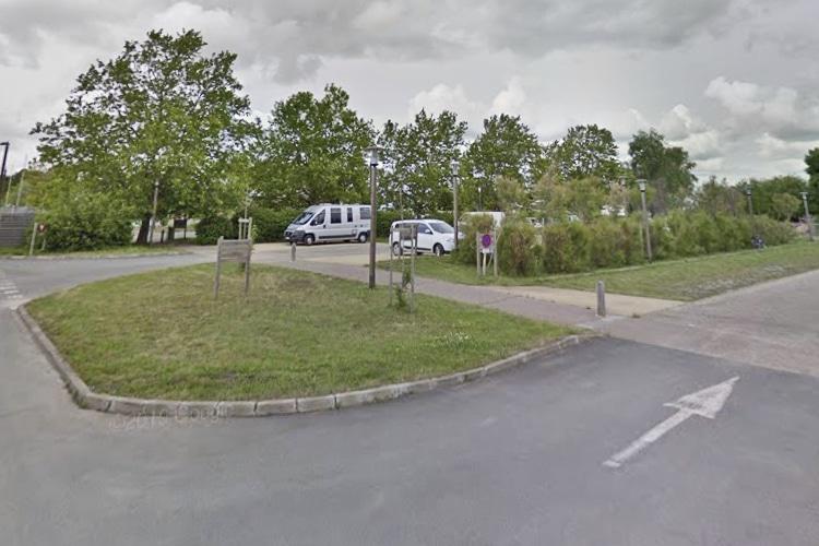 Aire communale de camping-cars de Lamarque - Foto 7