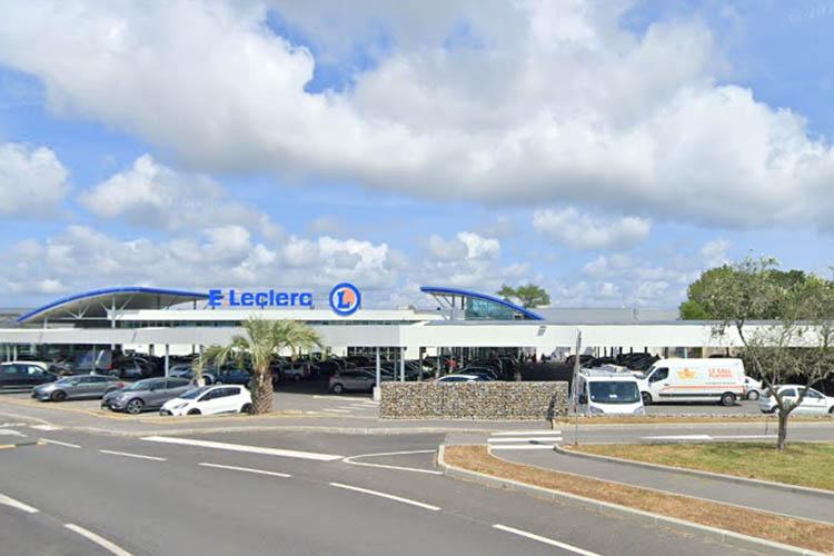 Aire d'étape et de service camping-cars - Foto 4