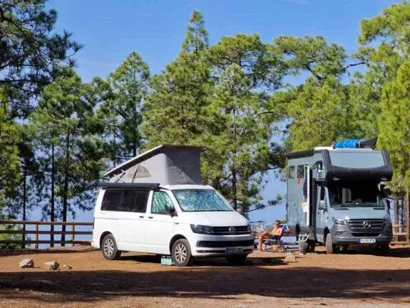 Zona de Acampada de Llanos de La Mimbre - Foto 2