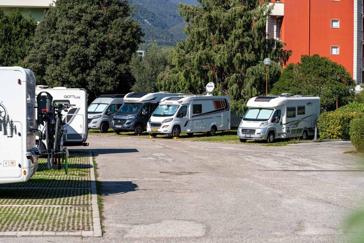 Area Sosta Camper Brione - Riva Del Garda - Foto 7