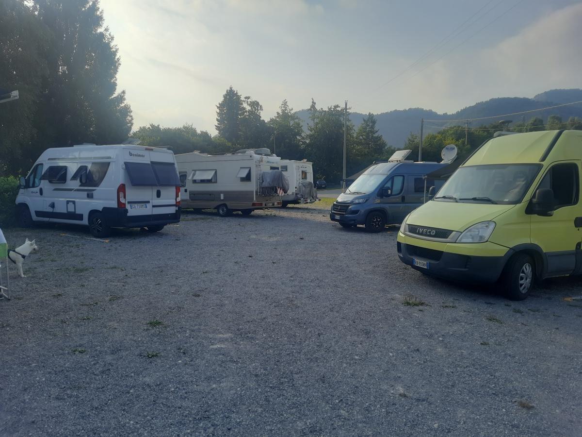 Area Sosta Camper - "Comunale" - Brembilla BG - Foto 6