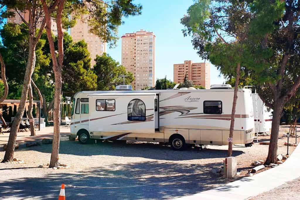 Wohnmobil- und Wohnwagenstellplatz 13.790078 - Foto 2