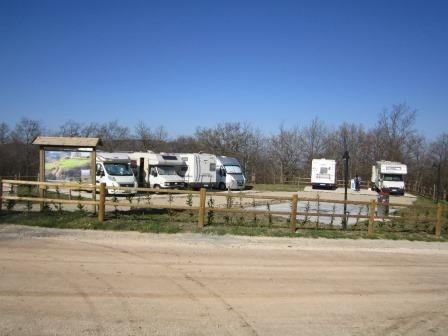 Area Camper Comunale Civitacampomarano - Foto 6