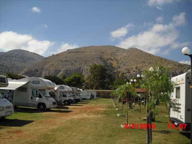 AREA DI SOSTA CAMPER ATTREZZATA E' ALBERATA - Foto 6