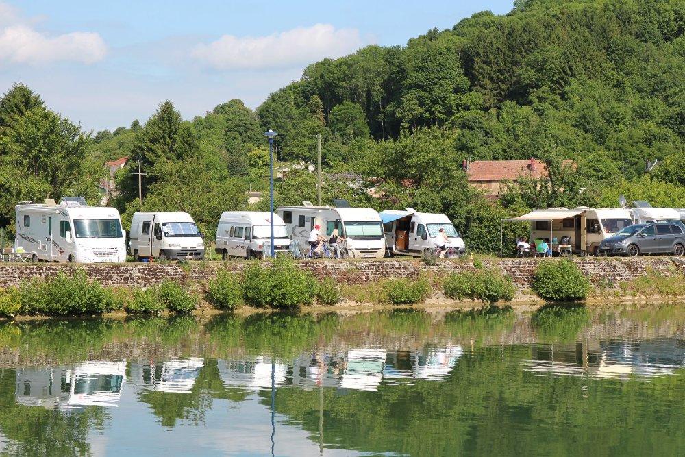 Aire de camping-car et port de plaisance de Dun-sur-Meuse - Foto 6
