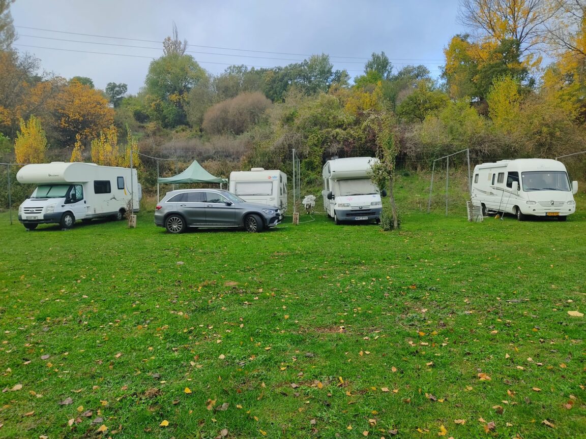 Cabañas Camping Sierra de Peñascosa - Foto 2
