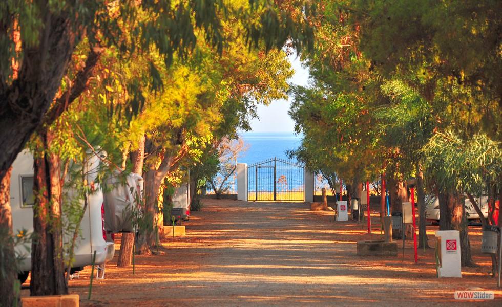 Area Sosta Costa Splendente - Le Castella - Foto 6