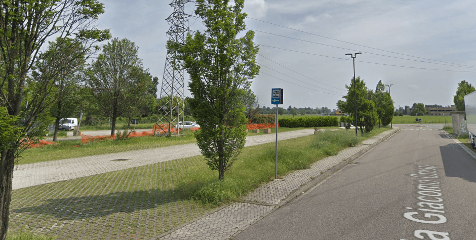 Area Sosta Camper - Crema