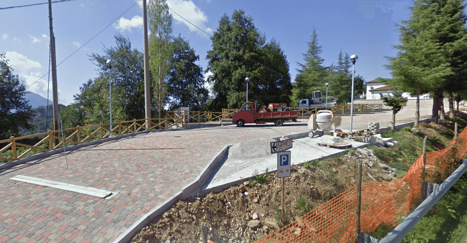 Area Sosta Camper Lago Sirino