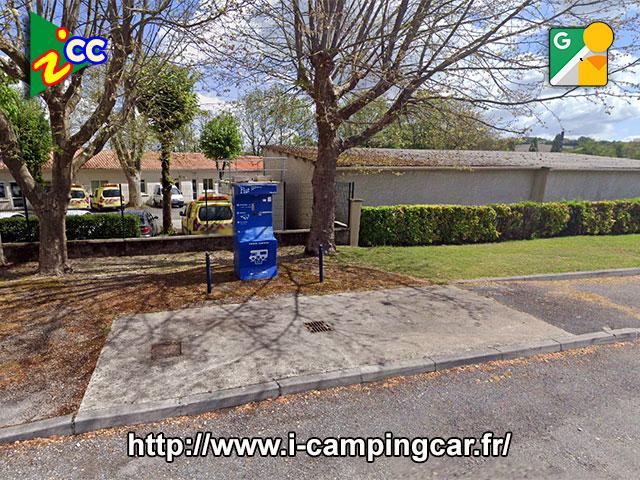 Aire de camping-car MONTMOREAU SAINT CYBARD - Foto 6