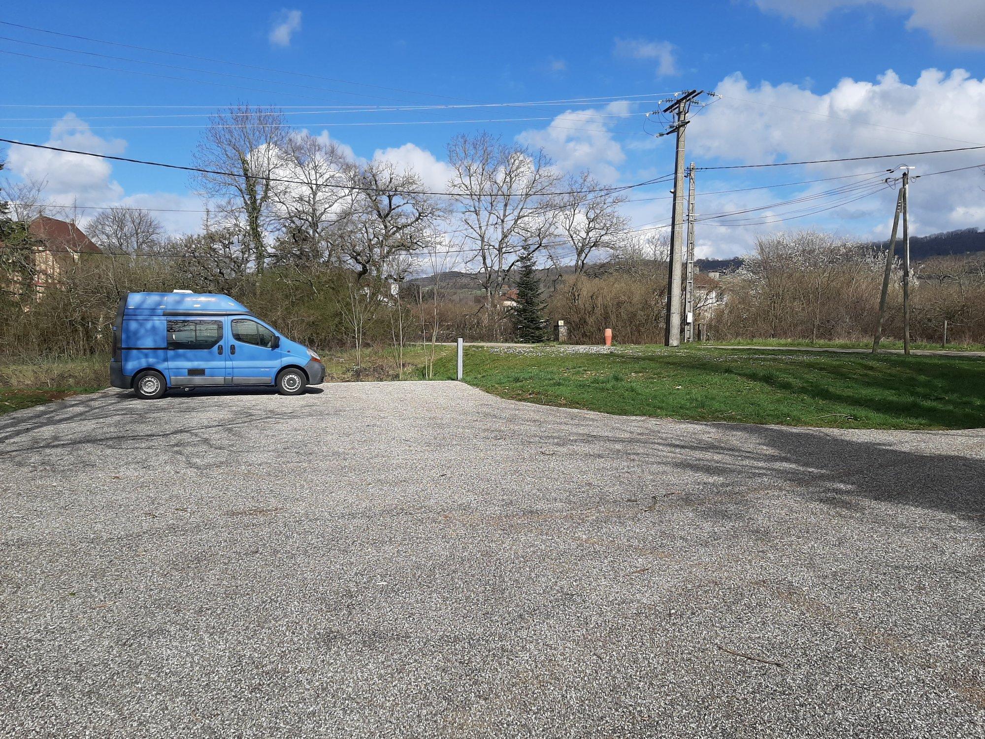 Aire de services camping car Orgelet - Foto 4