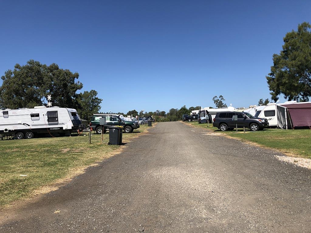 Percy's Place Caravan Park - Foto 2