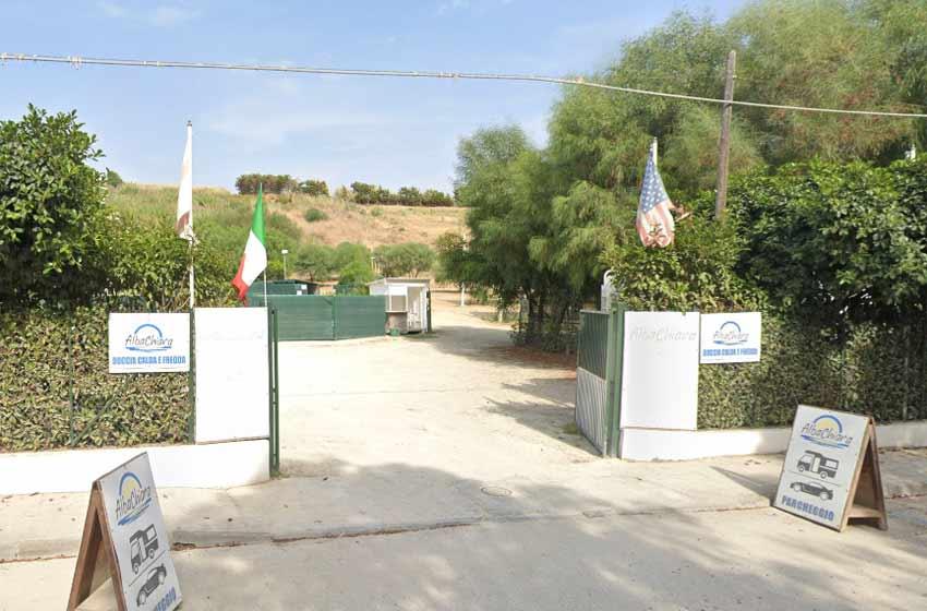 Albachiara parking Car and Camper - Foto 2