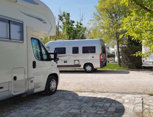 Area Sosta Camper Lago Sirino - Foto 3