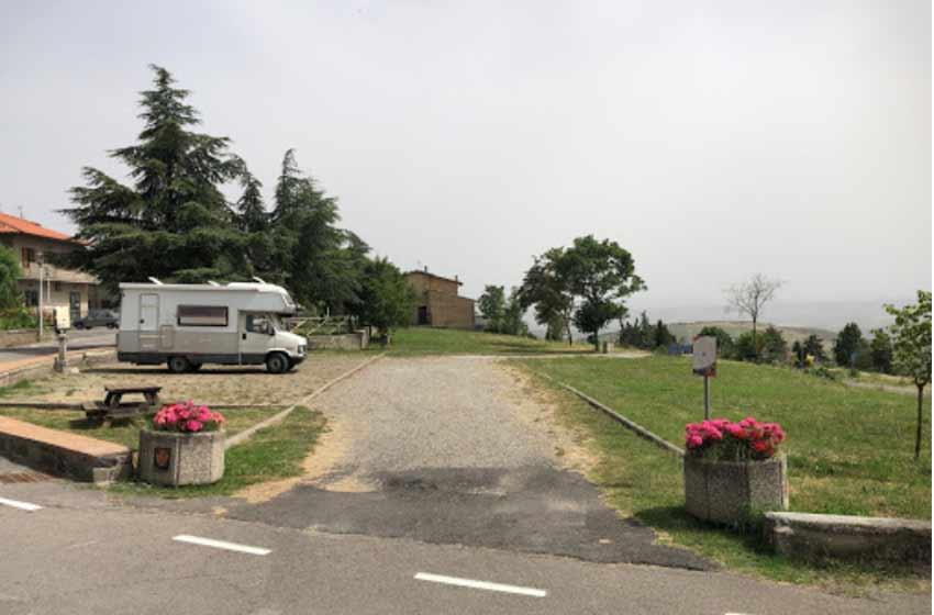 Area Sosta Camper - Comunale 53040 Radicofani SI - Foto 4