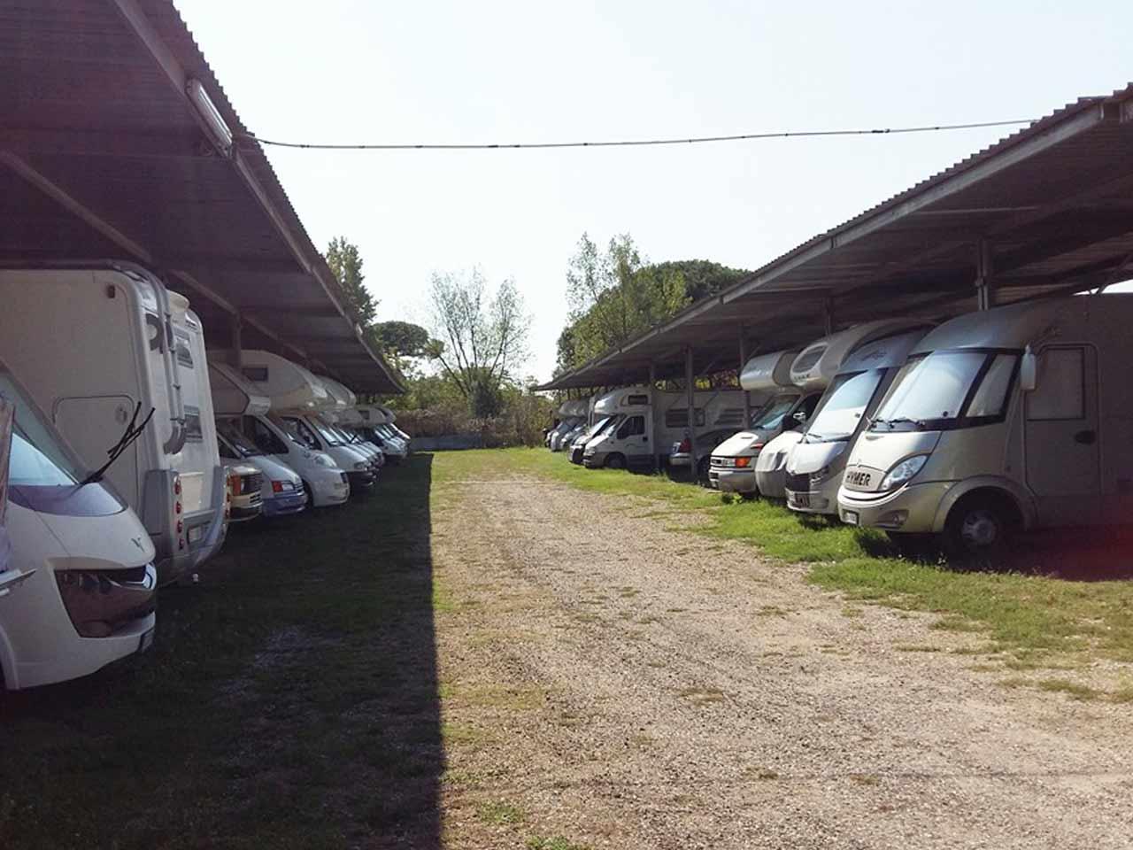 Area Sosta Camper e Caravan - "Estatico" - Portici - Foto 2