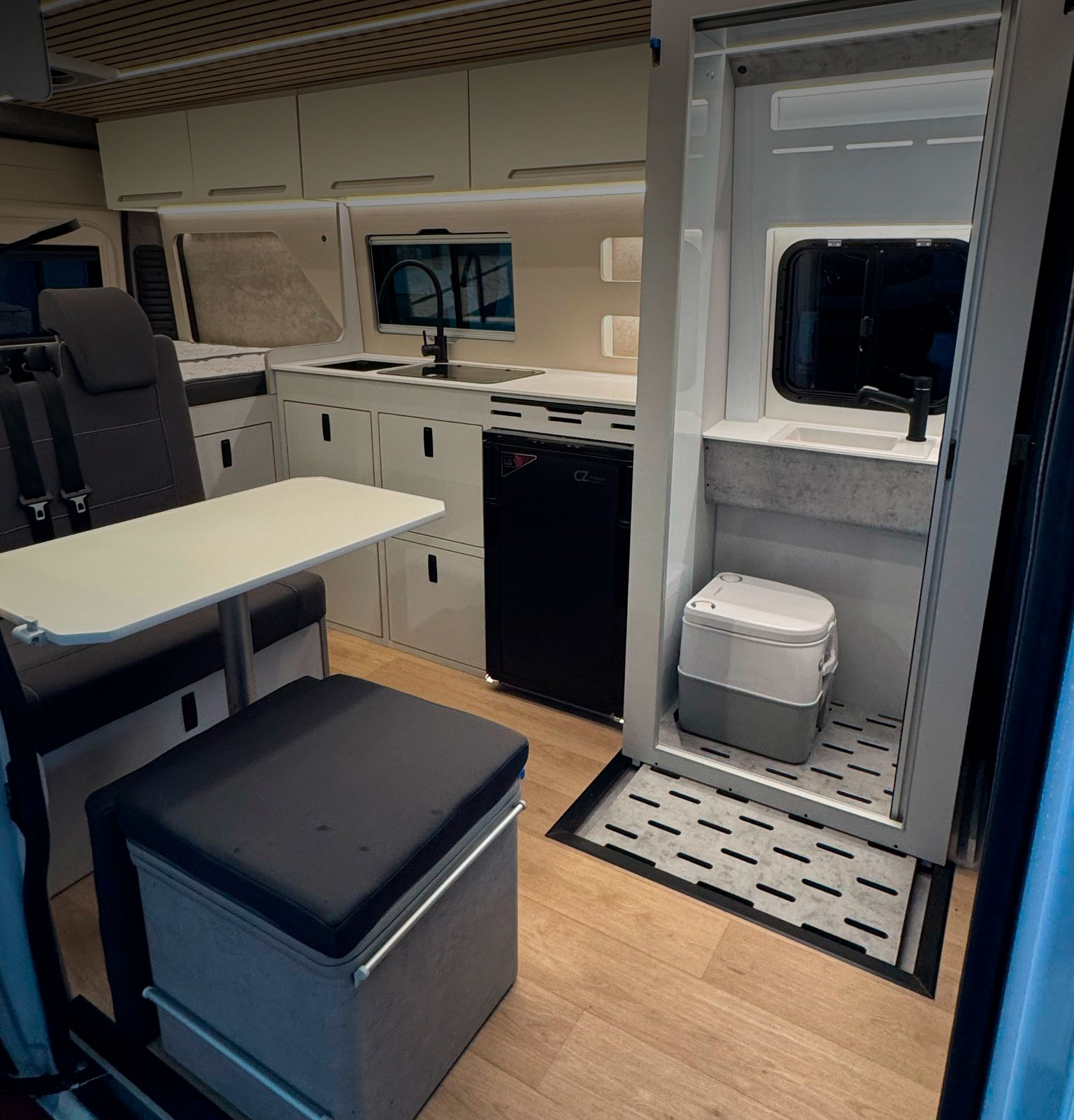 BAOVANCAMPER Taller Campers
