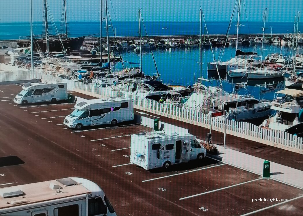Área de Autocaravanas de Vélez Málaga (Torre del Mar)
