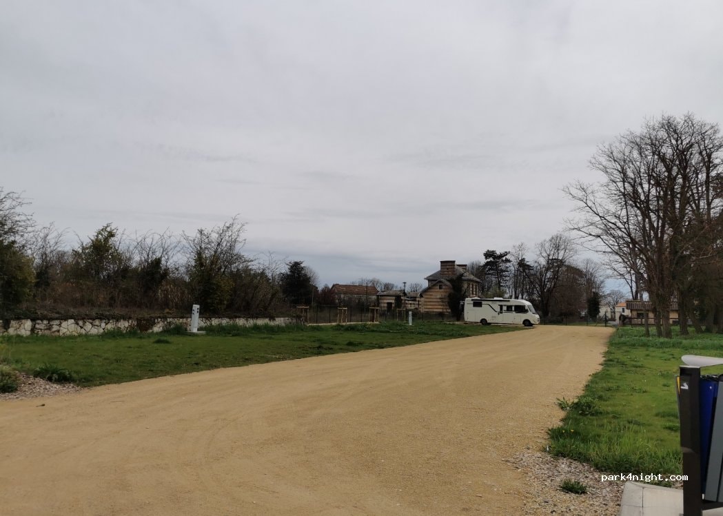Aire de Camping Car de Benet [AirePark]