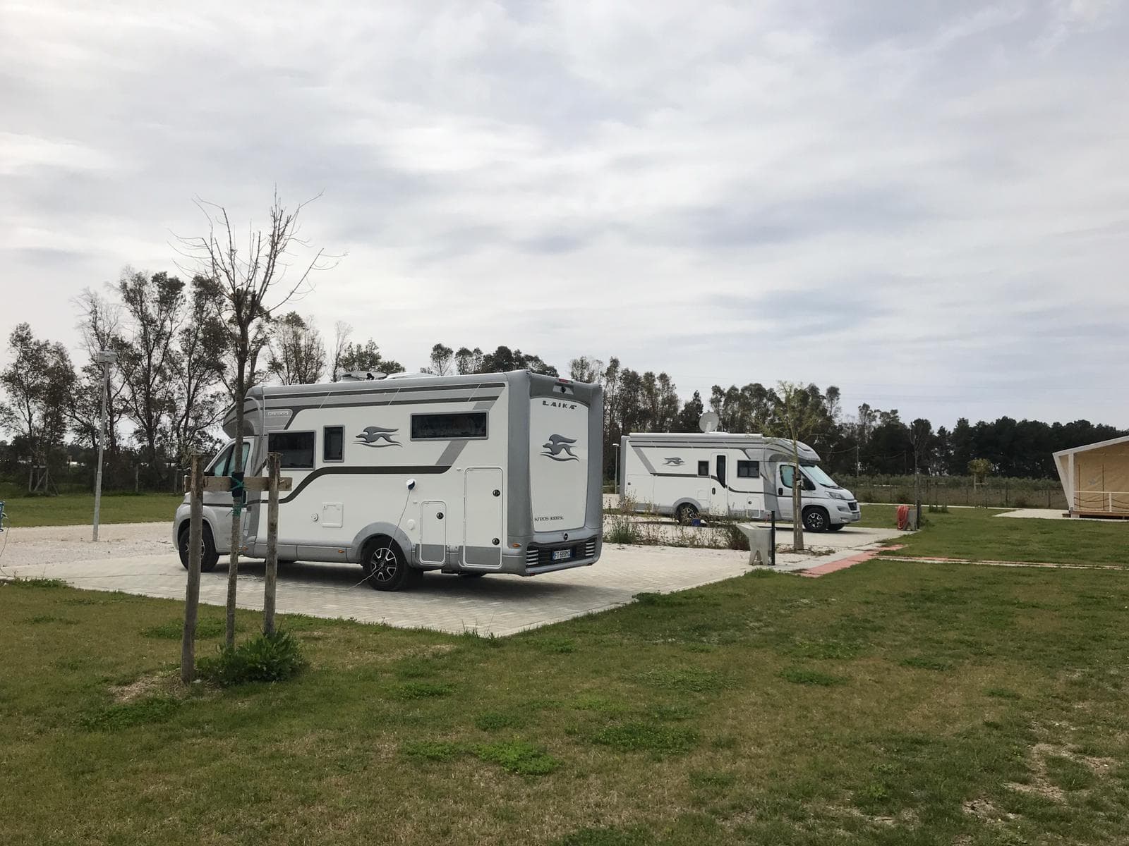 Agricampeggio Vento Etrusco piazzole ,area sosta per camper e roulotte ,alloggi di Glamping Safari