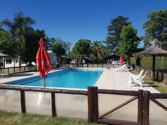 Camping y Cabañas El Mangrullo