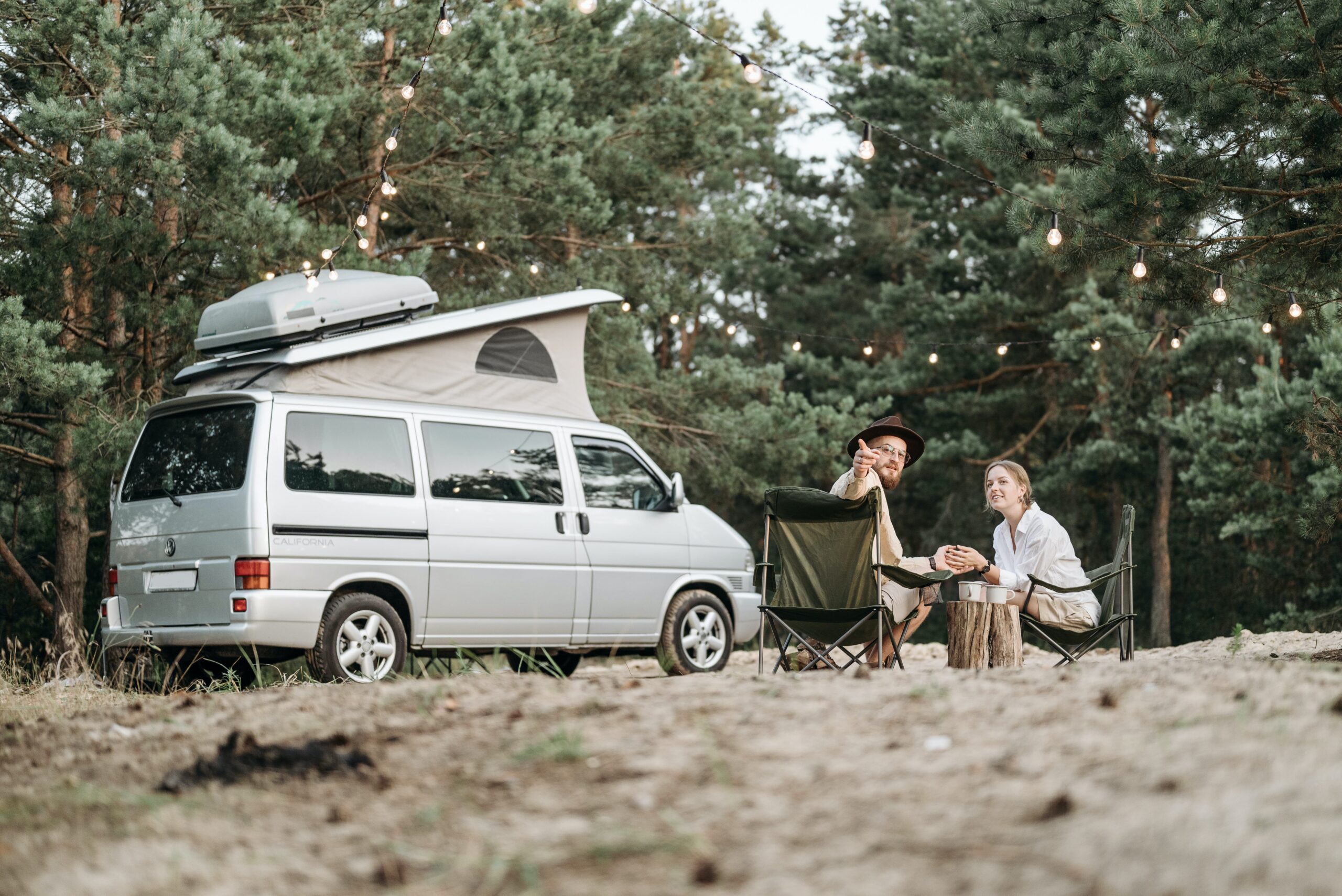 El Madroñal, Camping y Alojamientos