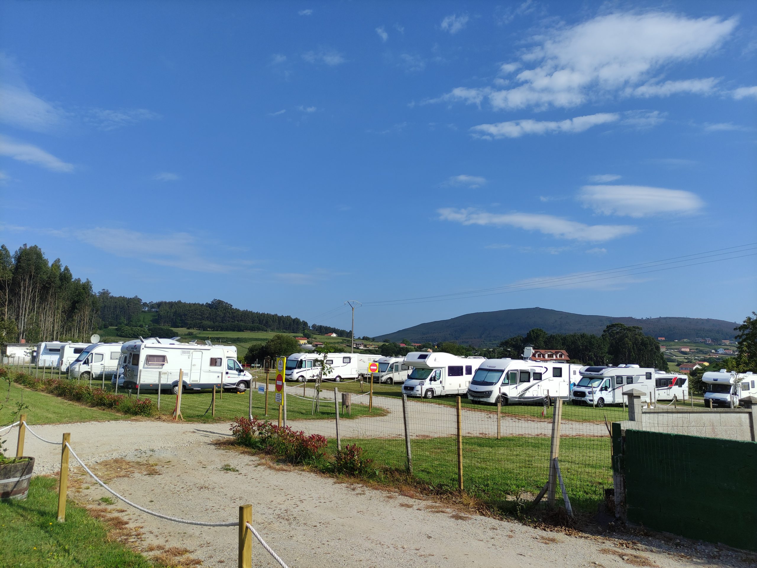 Área de Autocaravanas Privada Bodega Bach