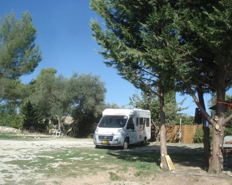 Aire camping-car privée chez Hubert