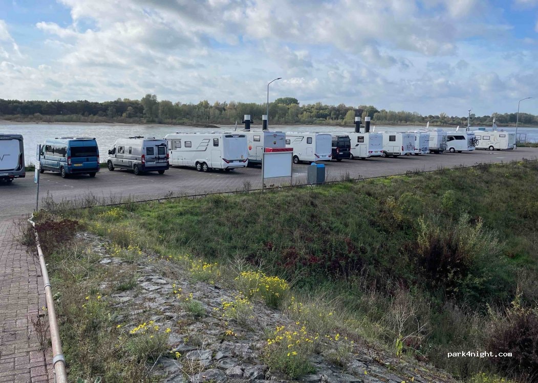 Camperplaatsen Europakade