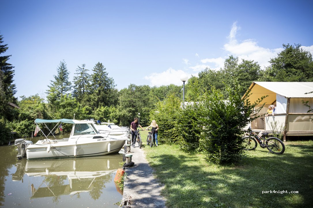 Aire de Camping Car de Mijoux