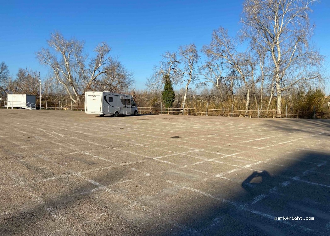 Área autocaravanas Mora