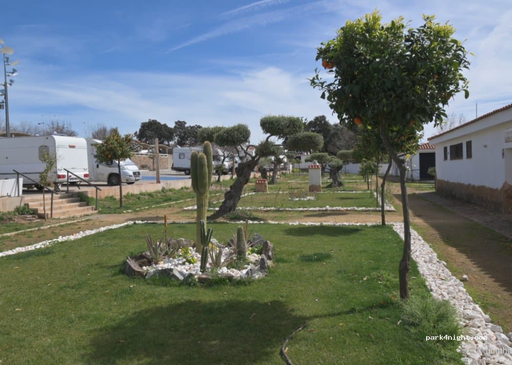 Área autocaravanas Higuera de la Sierra