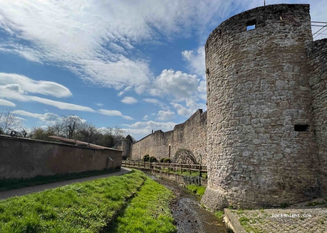 aire de services et stationnement camping-cars 57570 Rodemack