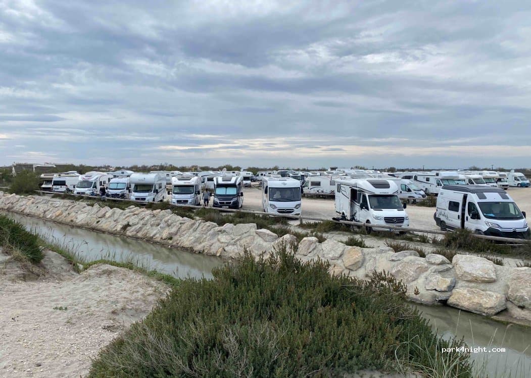 Parking Camping Car - West Beach