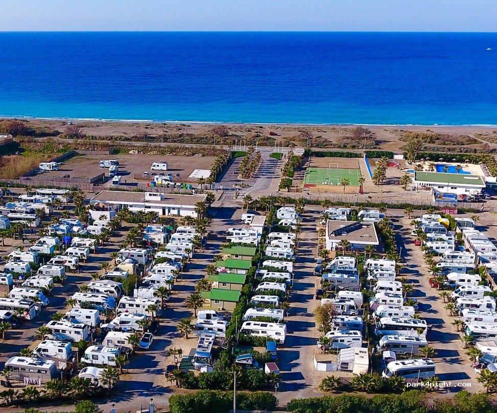 Área autocaravanas Puerto Deportivo de Almerimar