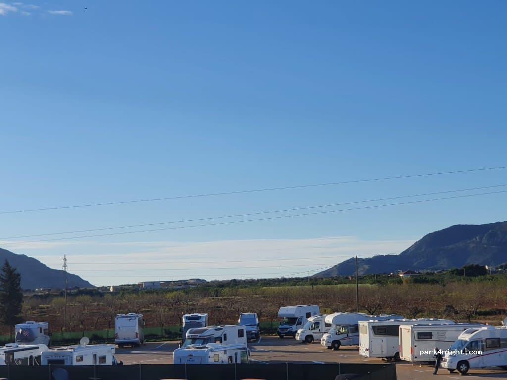 Área Camping Camper Park Caravanas Home