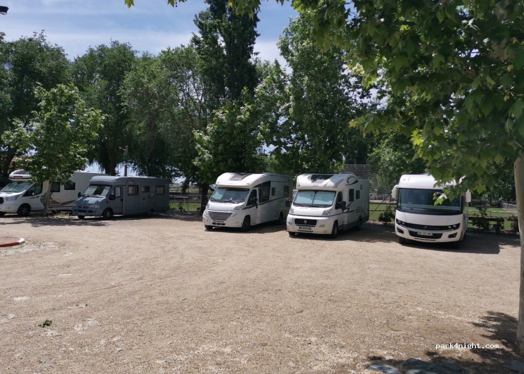 Aparcamiento autocaravanas Huerta
