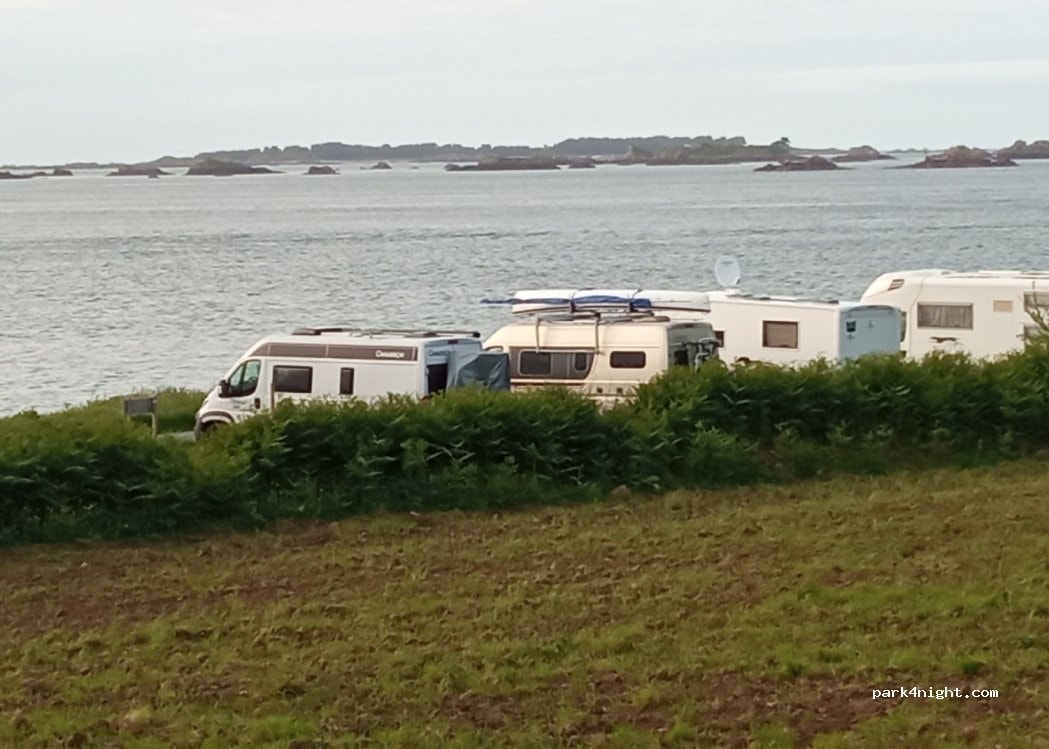 Aire Camping Car Pointe de l'Arcouest