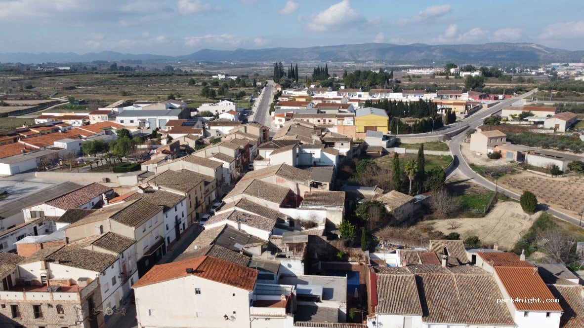 Área de autocaravanas Benissuera